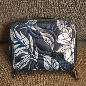 Lug Quilted Wallet with Blue and White Leaf Design